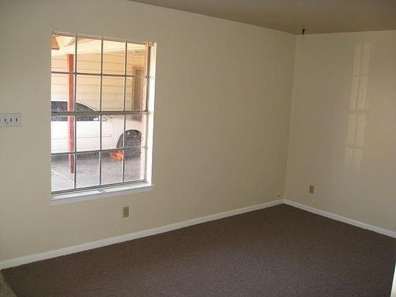 3rd image of 8510 Dryfield Dr