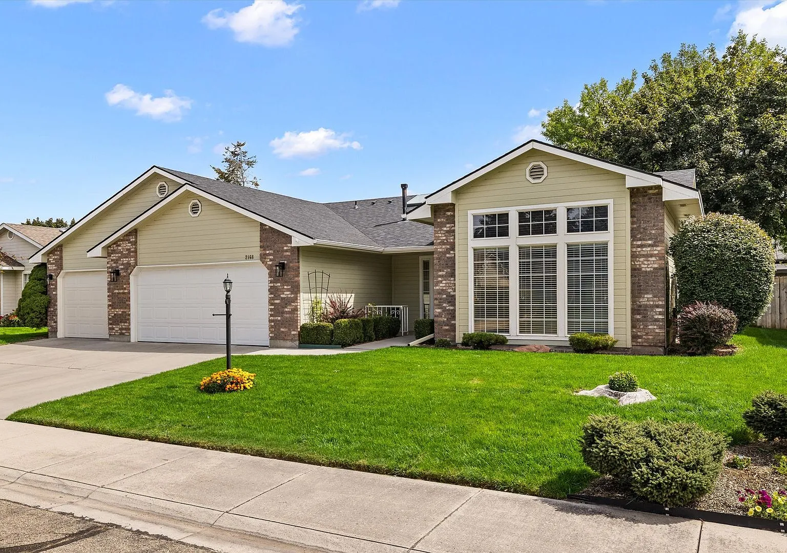 Spacious 3-Bedroom Meridian Home with Two Living Areas & EV Charging — Photo 2