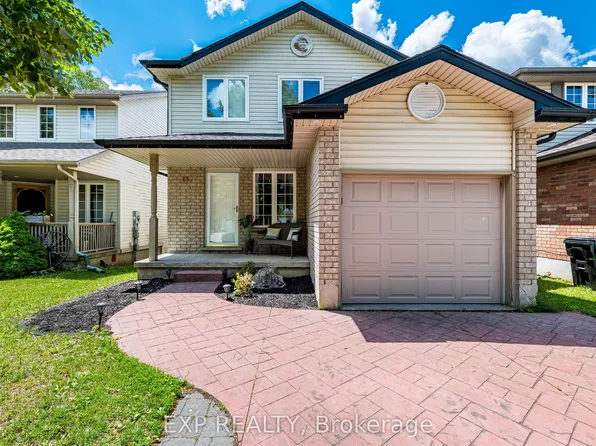 63 Wood Grove Cres, Cambridge, ON N1T 2A1