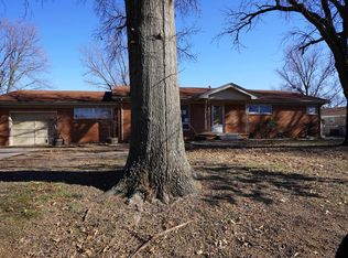 820 N Elm St, Belle Plaine, KS 67013
