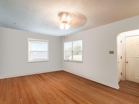 2nd image of 4826 N 76th STREET