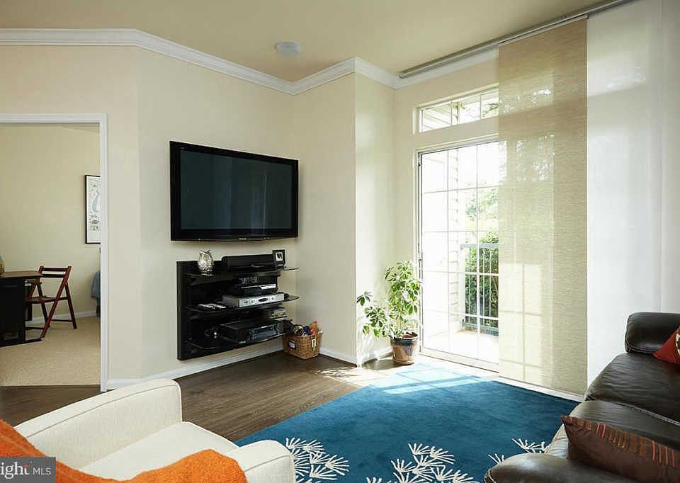 1st image of 2301 25th St S #4106