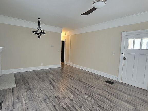 4th image of 600 W Broadway APT 1