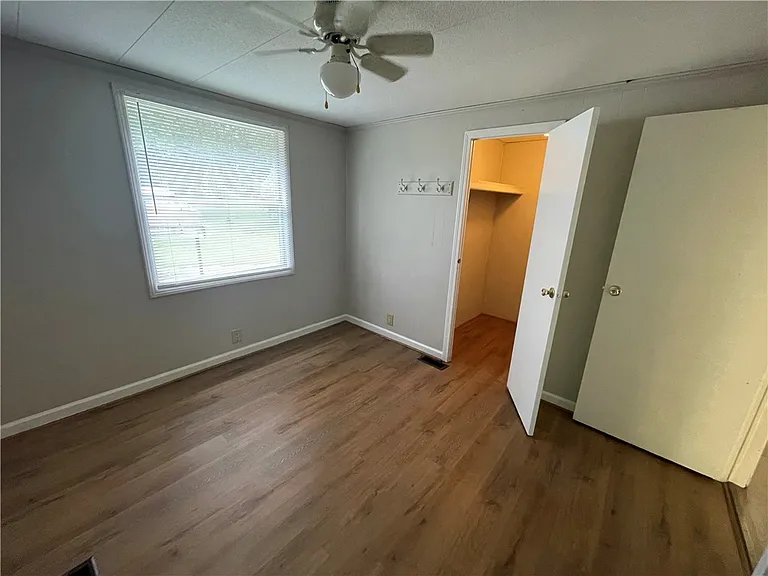 1010 W South Fourth St — Photo 17