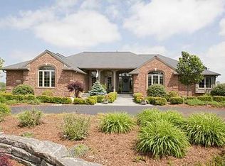 8328 Reese Ln, Ann Arbor, MI 48103