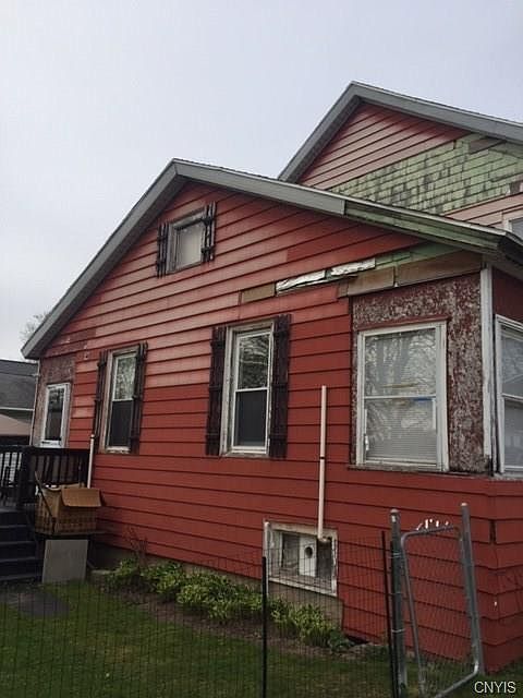 2nd image of 118 Elmwood Pl