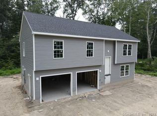 220 Simpson Ln, Oakdale, CT 06370