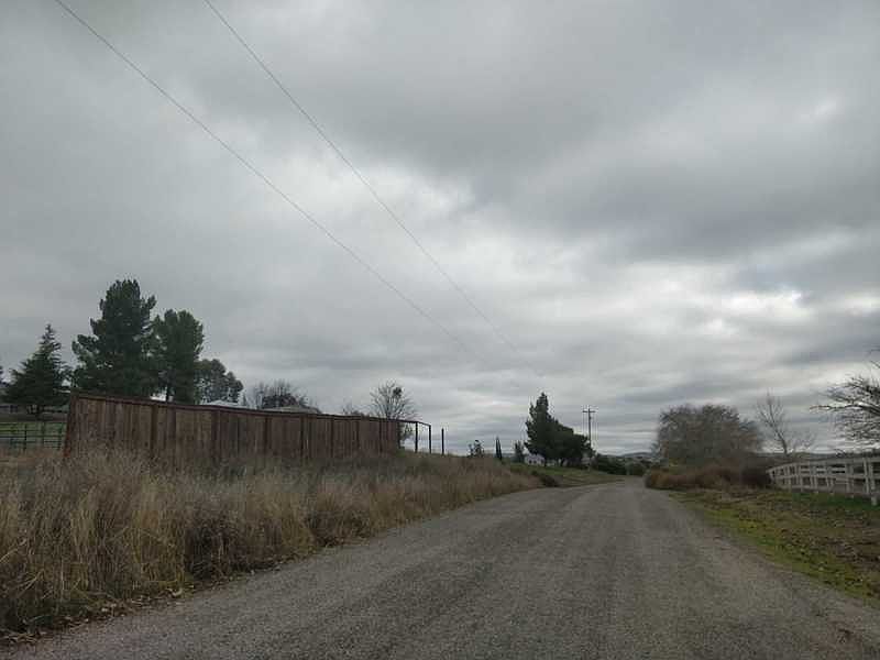 2nd image of 6300 Cerros Pioneros Way