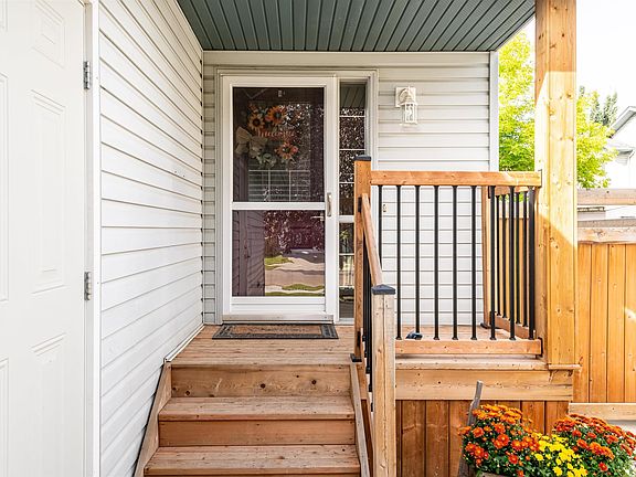3rd image of 38 Dubonnet Way