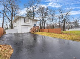 30 E Charles St, Nanuet, NY 10954