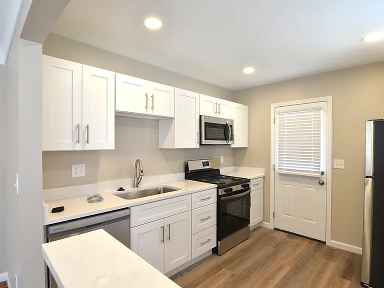 1122 Alcliff Ln — Photo 5