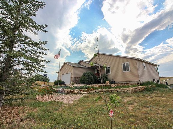 3rd image of 43249 Saddlehorn Dr