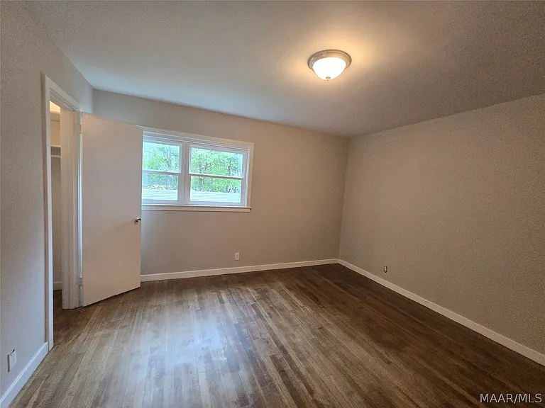 3737 Wesley Dr — Photo 9