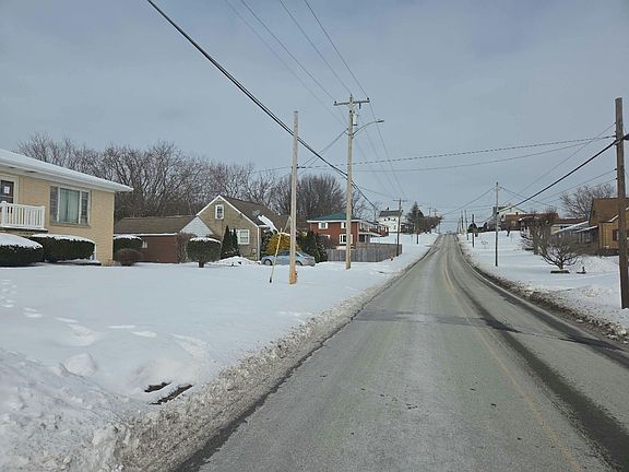 5th image of 210 N Church St