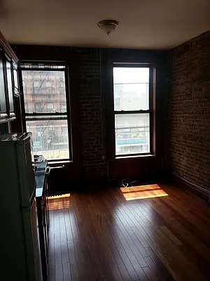 Rented by Allen Harris, LREB | media 7