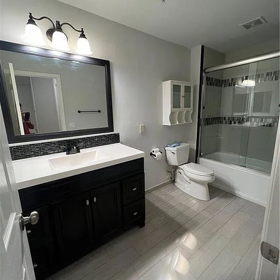 884 Hampton Cir #159 — Photo 15