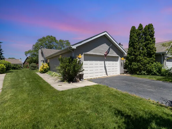 928 Woodhollow Dr, Schererville, IN 46375