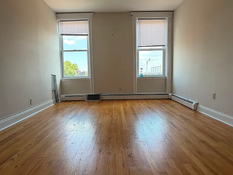 228 Ogden Ave — Photo 6