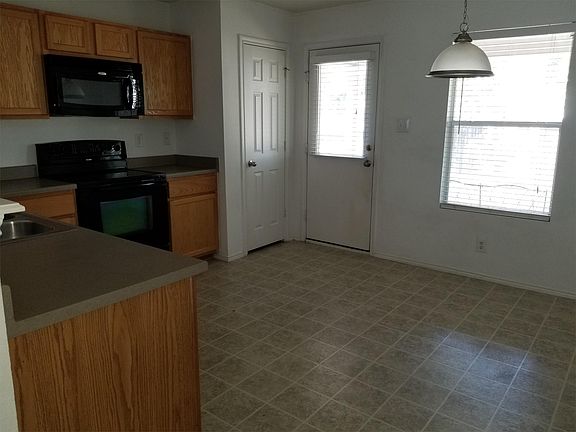 4th image of 8023 Abbotts Pointe