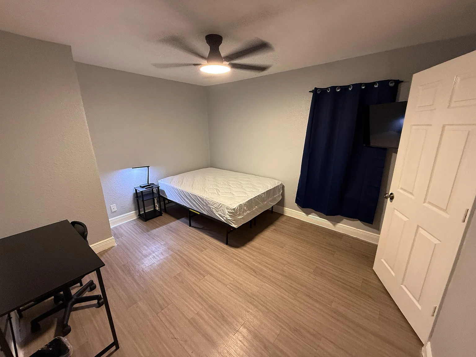 4 bed, 4.0 bath, 1975 sqft, $819 — Photo 4