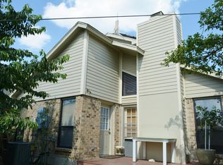 3713 Clover Hill Ln, Carrollton, TX 75007