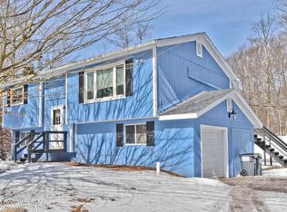 5005 Holiday Dr, Pocono Summit, PA 18346