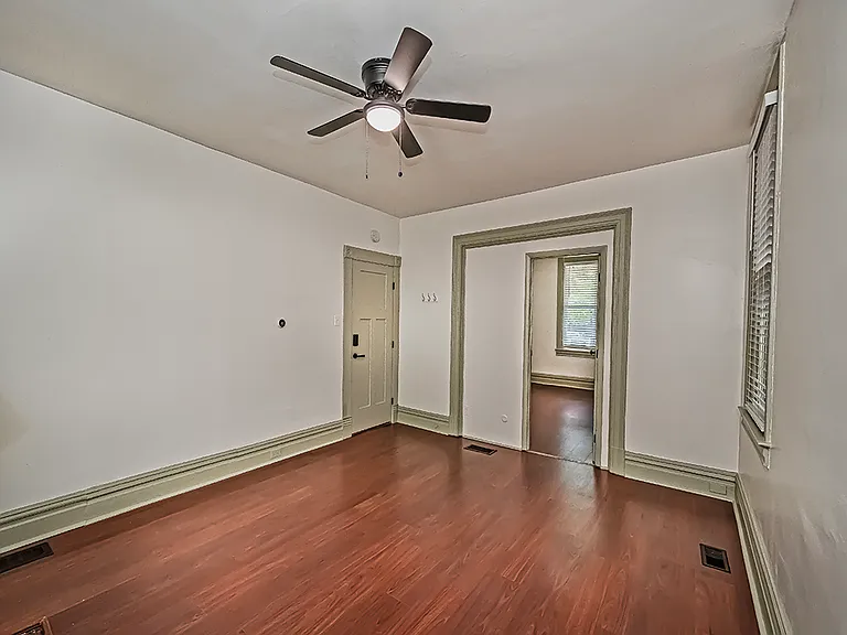 1136 N Euclid Ave #1 — Photo 22