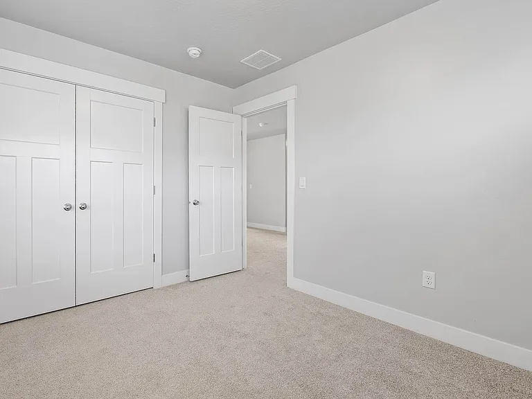 1583 W Quailhill Rd — Photo 33