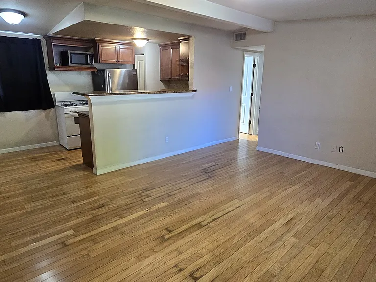 4224 N 12th St #204 — Photo 3