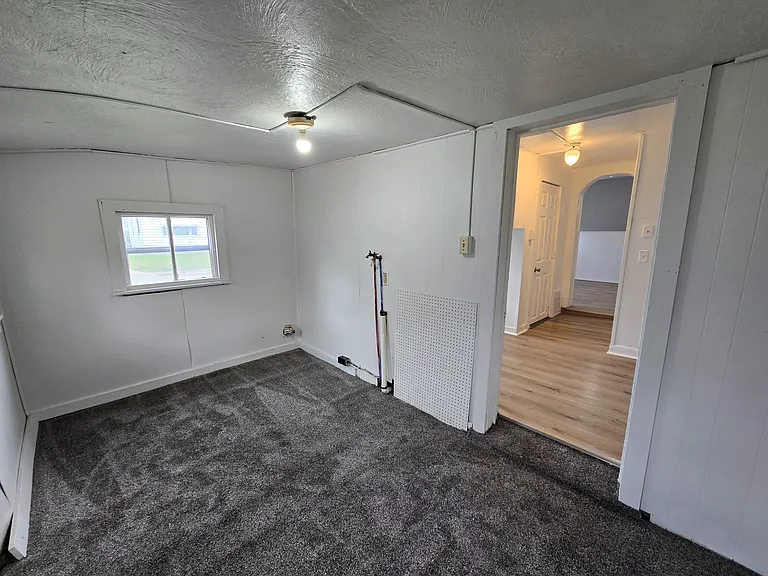 425 Glenwood St — Photo 25
