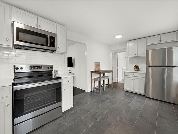 4th image of 5603 Petty St #A