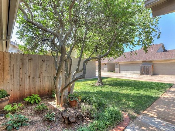 4th image of 11346 Benttree Cir