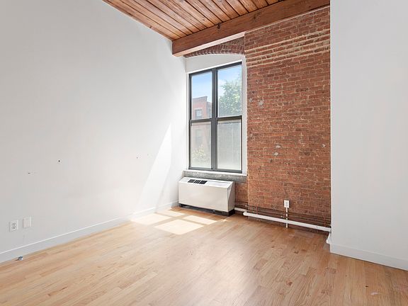 5th image of 390 Wythe Ave APT 2F