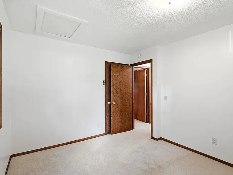 15524 Larch St NW — Photo 3