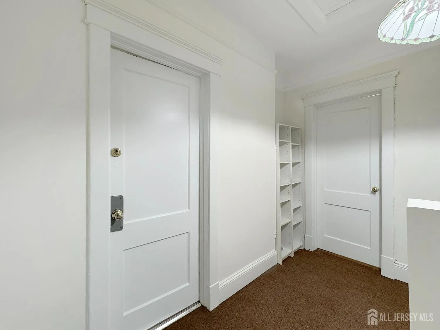3 bed, 1.0 bath, 1750 sqft, $2,800 — Photo 3