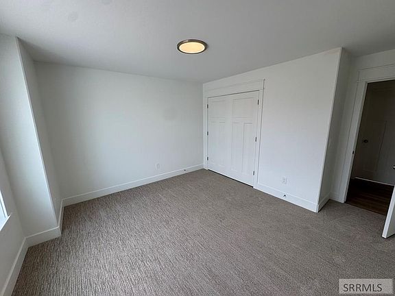 5th image of 394 Wind River Dr