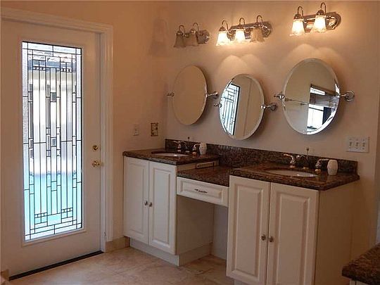 5th image of 6555 NW 53rd St