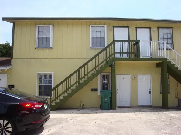 1633 W 28th Street #B, Riviera Beach, FL 33404