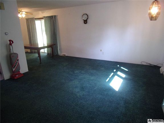 4th image of 97 1/2 Metcalf Ave