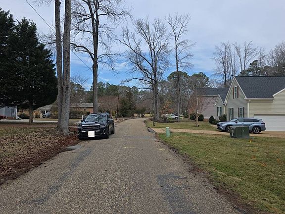 4th image of 518 Mill Neck Rd