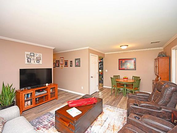 2nd image of 11822 Ramsdale Ct