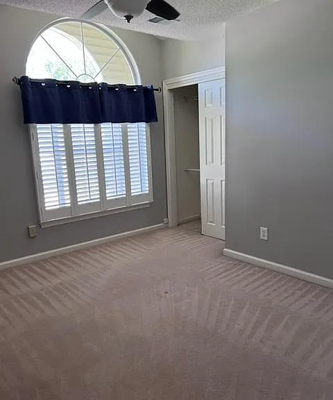 238 Sherbrooke Dr — Photo 11