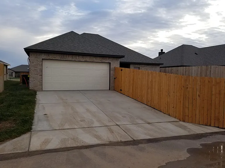 7710 Tradition Pkwy — Photo 2