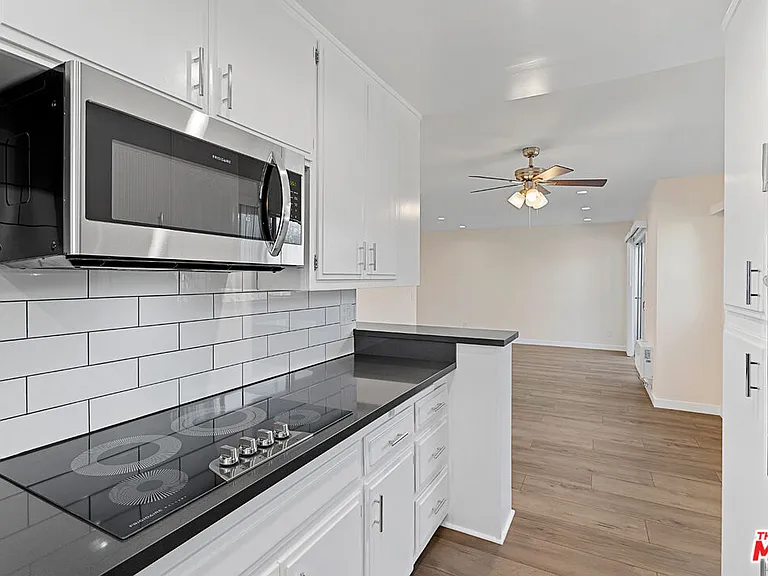 1028 S Bedford St #7 — Photo 18