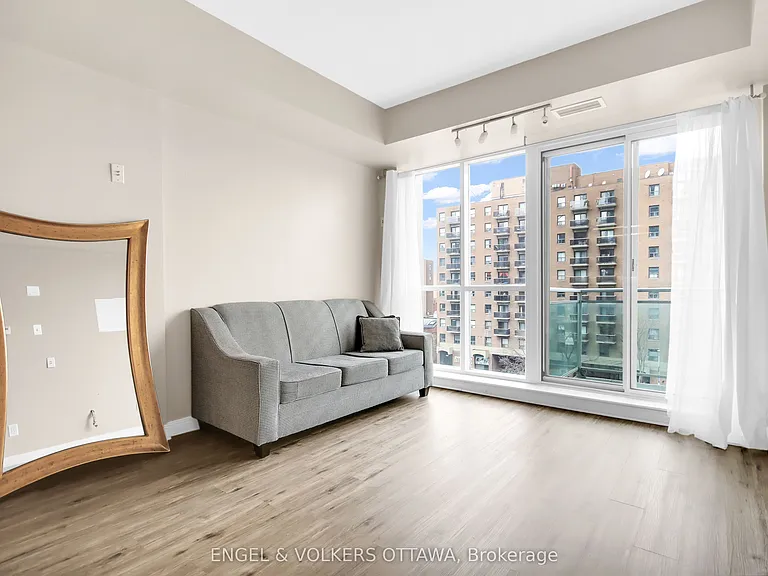 134 York St #607 — Photo 15