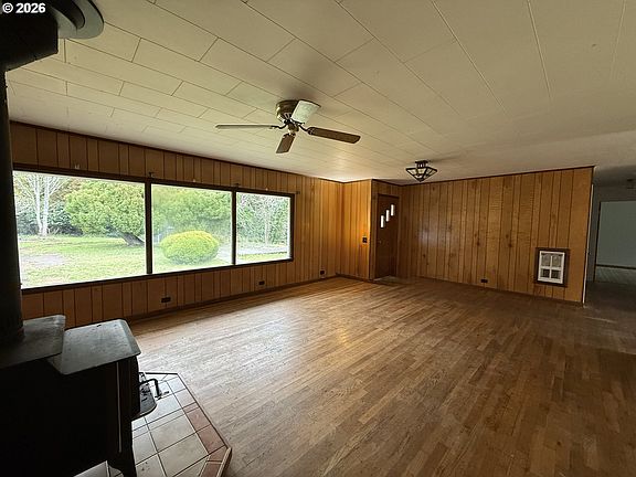 2nd image of 42710 Silver Springs Rd