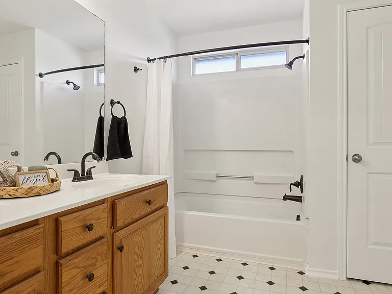 Master Bath with linen closet