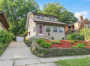 924 King St, Rockford, IL 61103