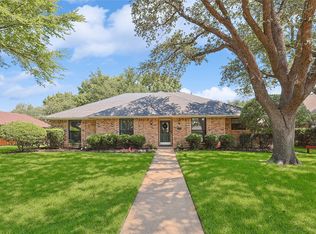 838 Meadowglen Cir, Coppell, TX 75019