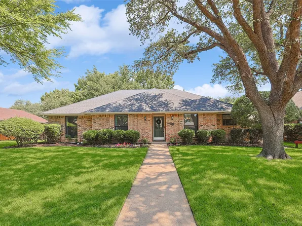 838 Meadowglen Cir, Coppell, TX 75019